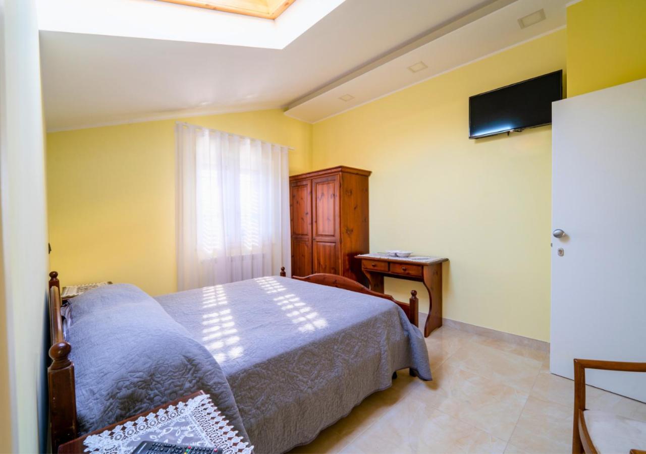 Villa Dei Cesari Bed & Breakfast Santa Maria La Carita Exterior photo